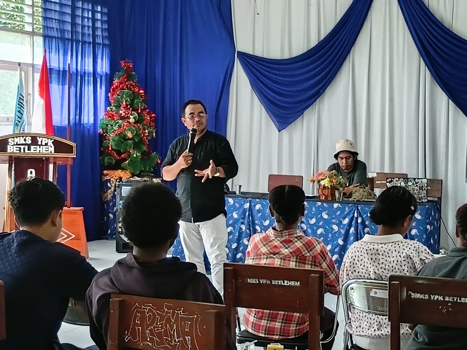 Pelajar Keerom Dibekali Literasi Digital Lewat Diklat Relawan TIK